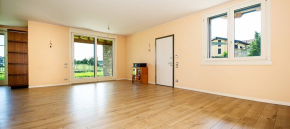 3 bedrooms Villa in Madone, Italy No. 309185 8