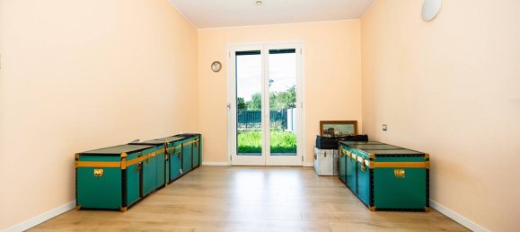 3 bedrooms Villa in Madone, Italy No. 309185 15