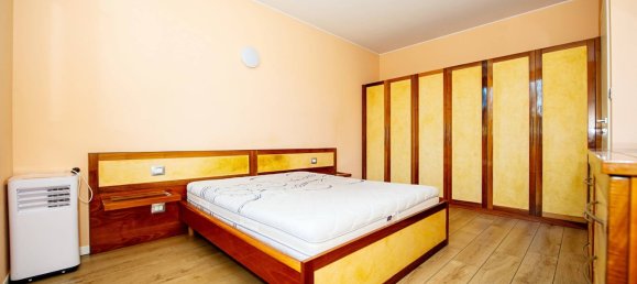 3 bedrooms Villa in Madone, Italy No. 309185 14