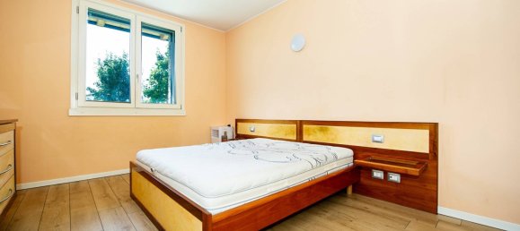 3 bedrooms Villa in Madone, Italy No. 309185 13