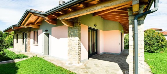 3 bedrooms Villa in Madone, Italy No. 309185 5