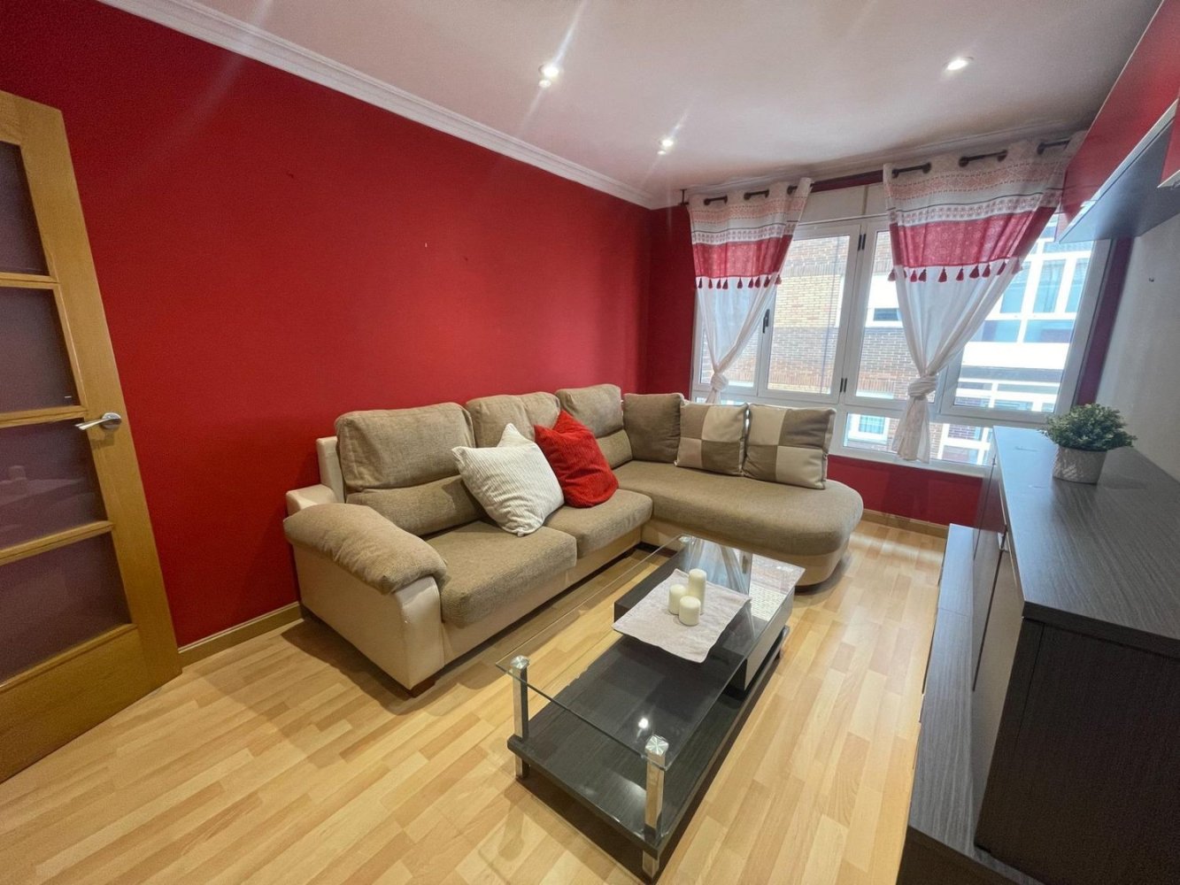 3 bedrooms Apartment in Gijon, Spain No. 248900