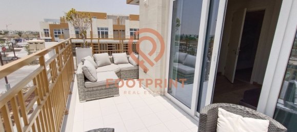 3 bedrooms Townhouse in Dubai, UAE No. 24173 11