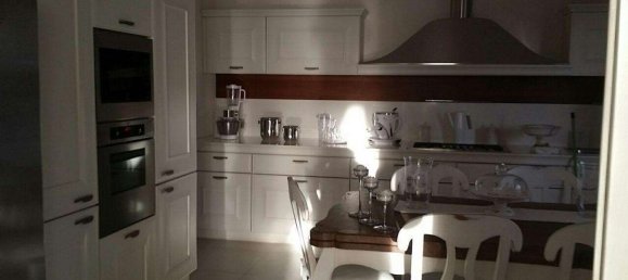 8 rooms Apartment in Frattamaggiore, Italy No. 12693 83