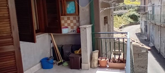4 Schlafzimmer Wohnung in Bronte, Italy, Nr. 270547 8
