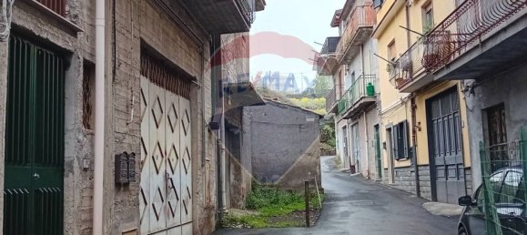 4 Schlafzimmer Wohnung in Bronte, Italy, Nr. 270547 18