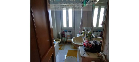 5 rooms Apartment in Rome, Italy No. 31256 12