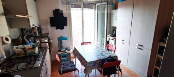 5 rooms Apartment in Rome, Italy No. 31256 4
