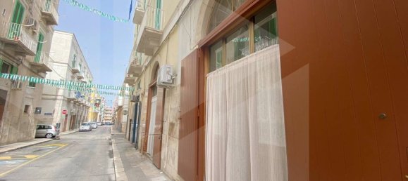 2-Zimmer Gewerbliche Immobilie in Molfetta, Italy, Nr. 30730 2