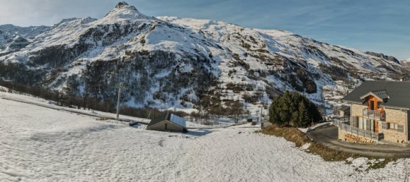 4 Schlafzimmer Gewerbliche Immobilie in Les Belleville, France, Nr. 934 2
