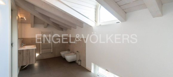 Villa de 4 dormitorios en Bergamo, Italy No. 317753 40