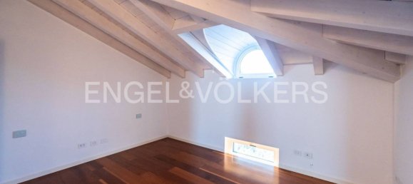 Villa de 4 dormitorios en Bergamo, Italy No. 317753 39