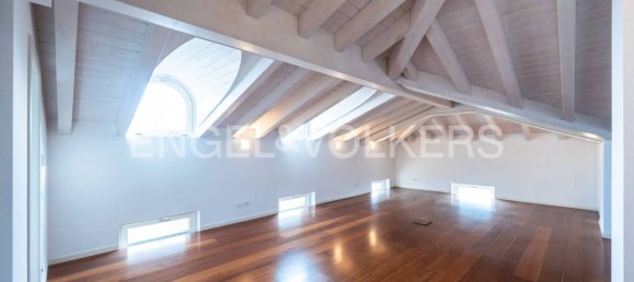 Villa de 4 dormitorios en Bergamo, Italy No. 317753 34