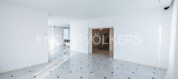 Villa de 4 dormitorios en Bergamo, Italy No. 317753 11