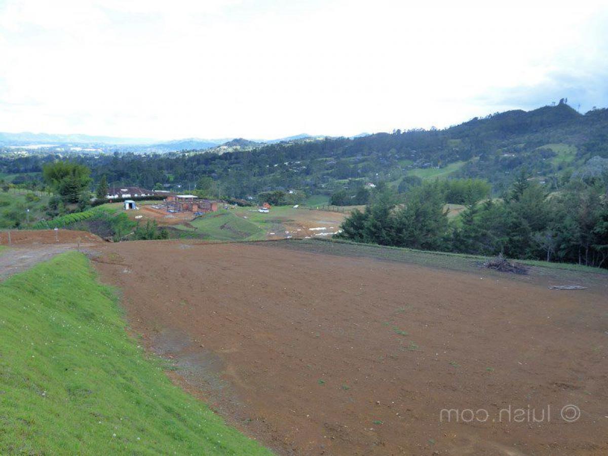 Terreno en Antioquia, Colombia No. 704