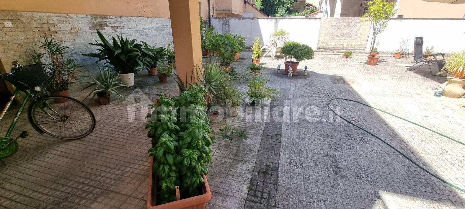 5 Schlafzimmer Haus in Montecatini Terme, Italy, Nr. 352868