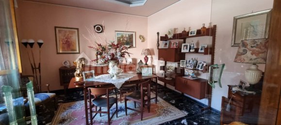 5 Schlafzimmer Haus in Montecatini Terme, Italy, Nr. 352868 2