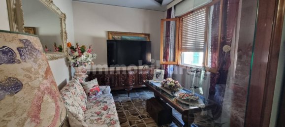 5 Schlafzimmer Haus in Montecatini Terme, Italy, Nr. 352868 3