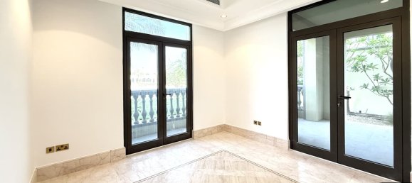 6 bedrooms Villa in Palm Jumeirah, UAE No. 109434 9