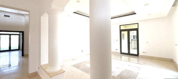 6 bedrooms Villa in Palm Jumeirah, UAE No. 109434 24