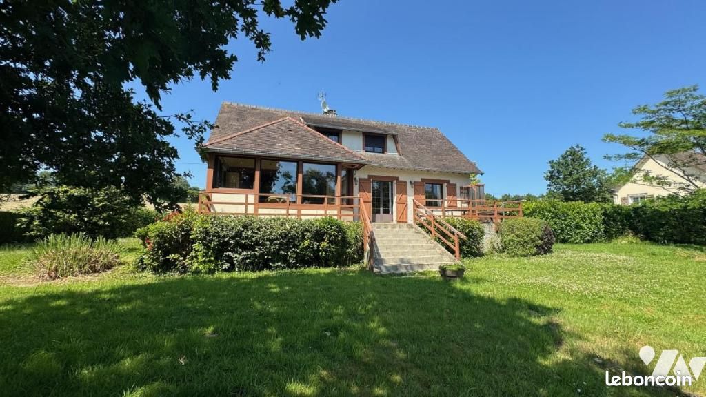 Villa de 4 dormitorios en Coutances, France No. 355966