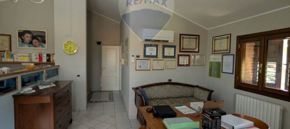 3 Schlafzimmer Villa in Ravarino, Italy, Nr. 380047 46