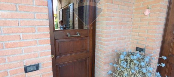 3 Schlafzimmer Villa in Ravarino, Italy, Nr. 380047 21