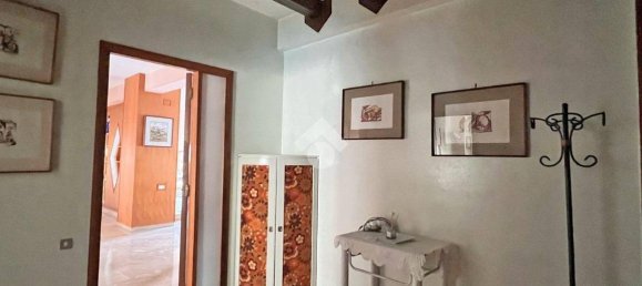 4 bedrooms Apartment in Foggia, Italy No. 31772 33