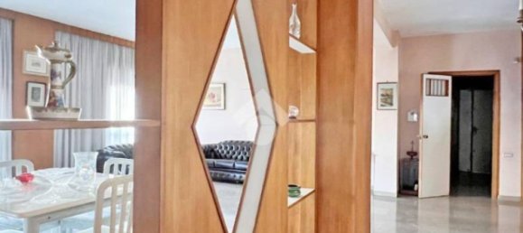 4 bedrooms Apartment in Foggia, Italy No. 31772 6