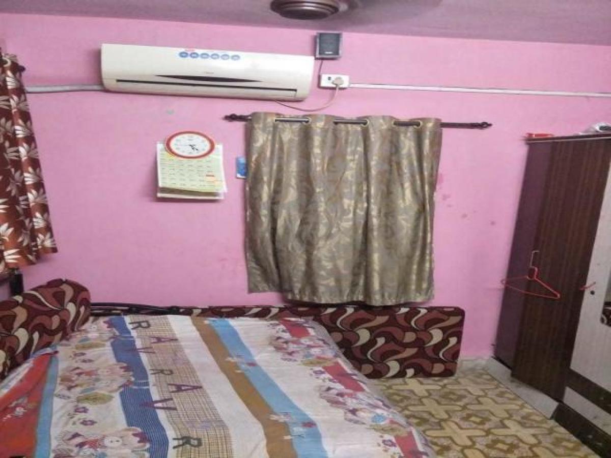 2 bedrooms House in Mumbai, India No. 8088