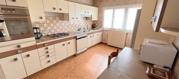 5 bedrooms House in Chaumont-en-Vexin, France No. 66770 5