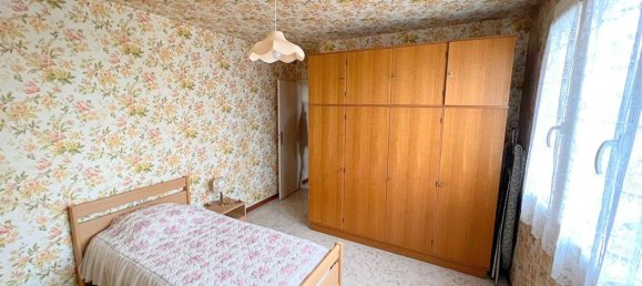 5 bedrooms House in Chaumont-en-Vexin, France No. 66770 7