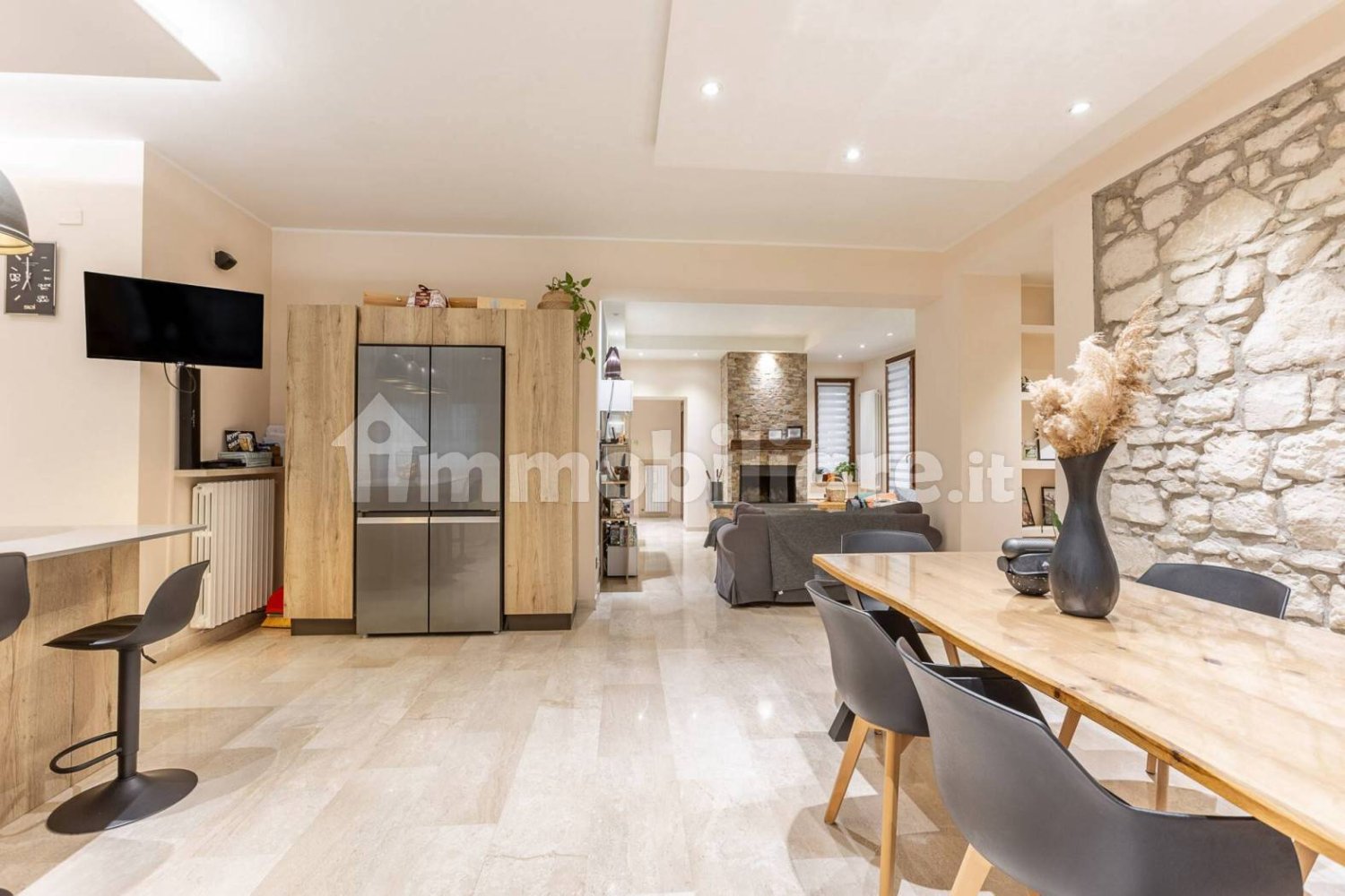 3 bedrooms Apartment in Verona, Italy No. 315530