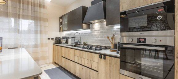 3 bedrooms Apartment in Verona, Italy No. 315530 4