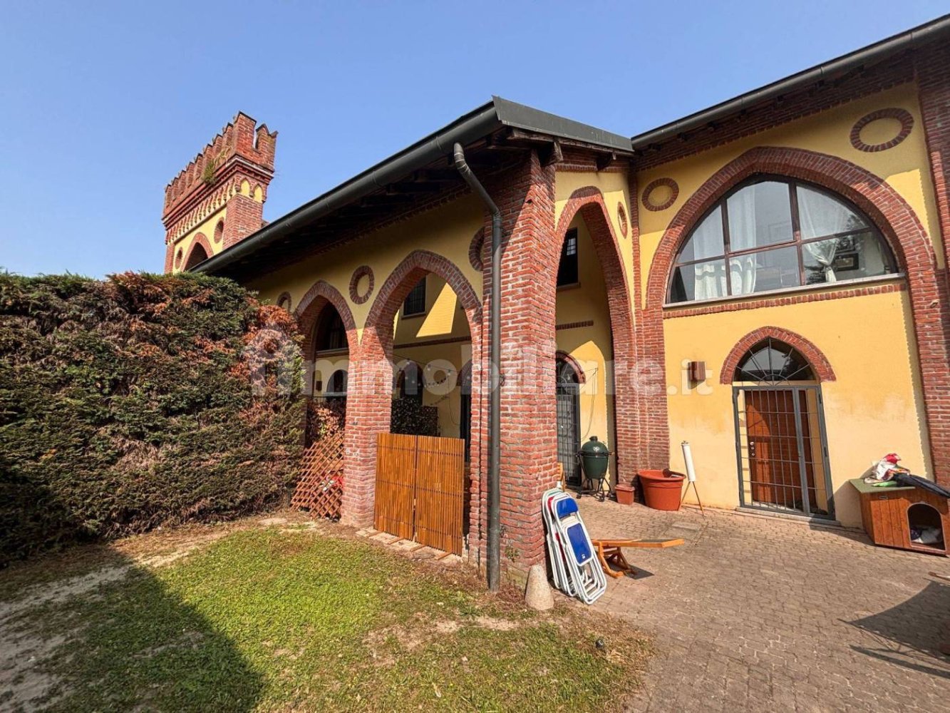 3 Schlafzimmer Villa in Rozzano, Italy, Nr. 383020