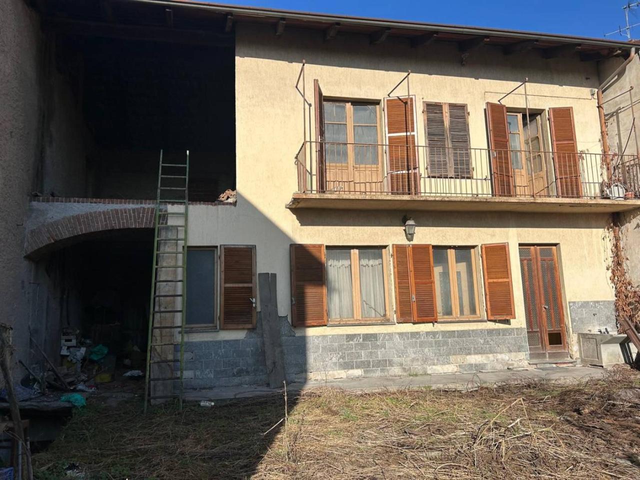 4 rooms House in Borgone Susa, Italy No. 26342