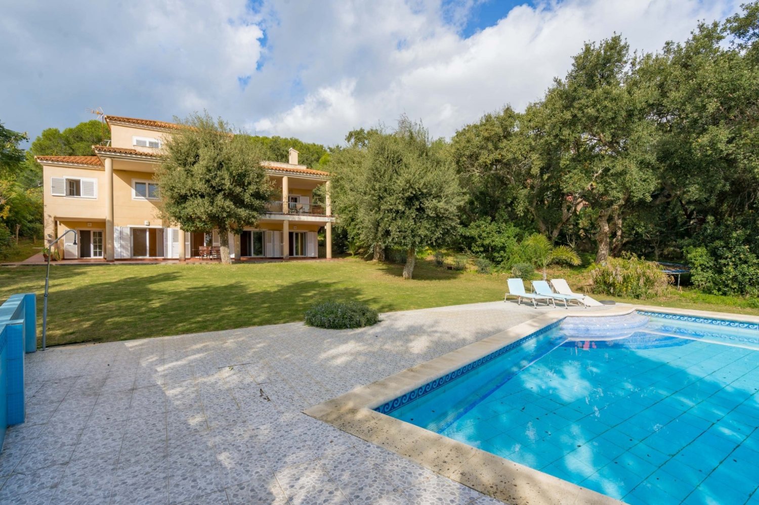 6 bedrooms Villa in Cadiz, Spain No. 29257