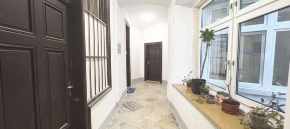 2 rooms Apartment in Josefstadt, Austria No. 237663 4