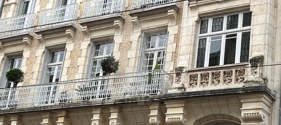 Apartamento de 3 dormitorios en Orleans, France No. 230713 2