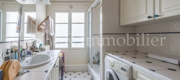 3 bedrooms Apartment in Paris, France No. 182565 11