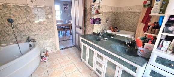 Дом с 5 спальнями в Бримё, Франция № 240014 4