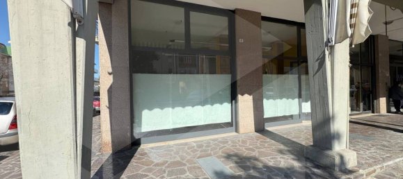 2-salle Propriété commerciale à Sassuolo, Italy No. 17099 2