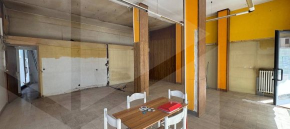 2-salle Propriété commerciale à Sassuolo, Italy No. 17099 9