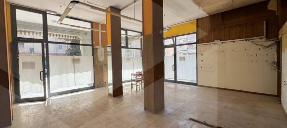 2-salle Propriété commerciale à Sassuolo, Italy No. 17099 7