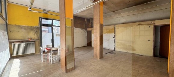 2-salle Propriété commerciale à Sassuolo, Italy No. 17099 6