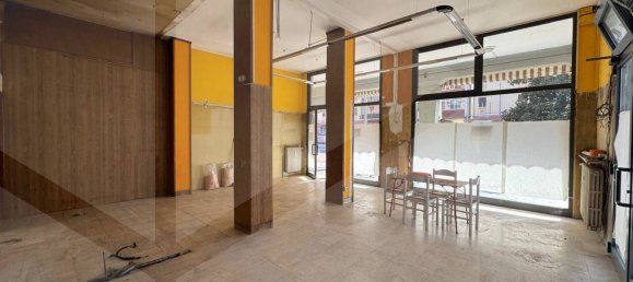 2-salle Propriété commerciale à Sassuolo, Italy No. 17099 8