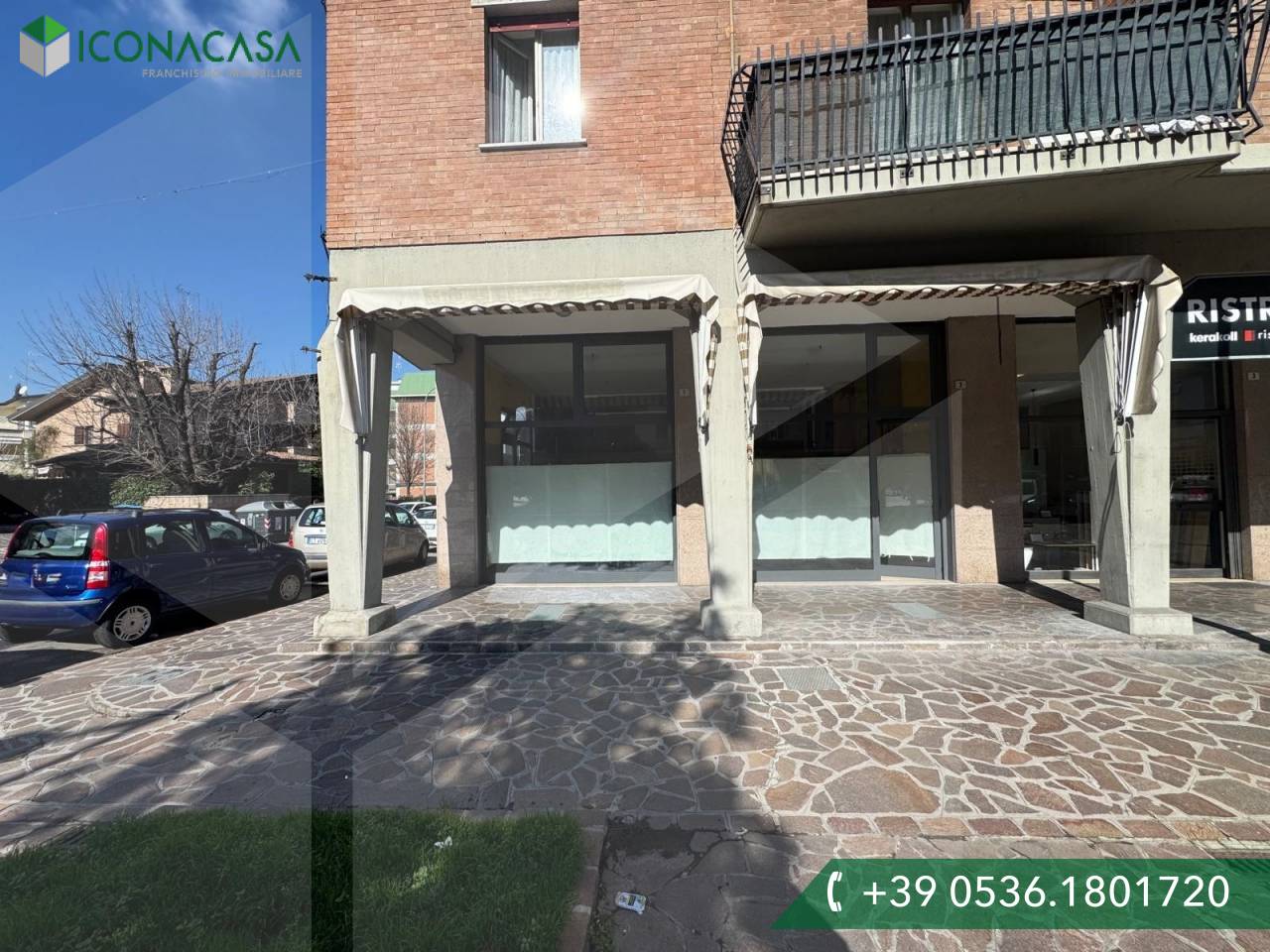 2-salle Propriété commerciale à Sassuolo, Italy No. 17099