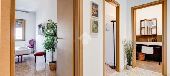 3 bedrooms Apartment in Rome, Italy No. 318674 17