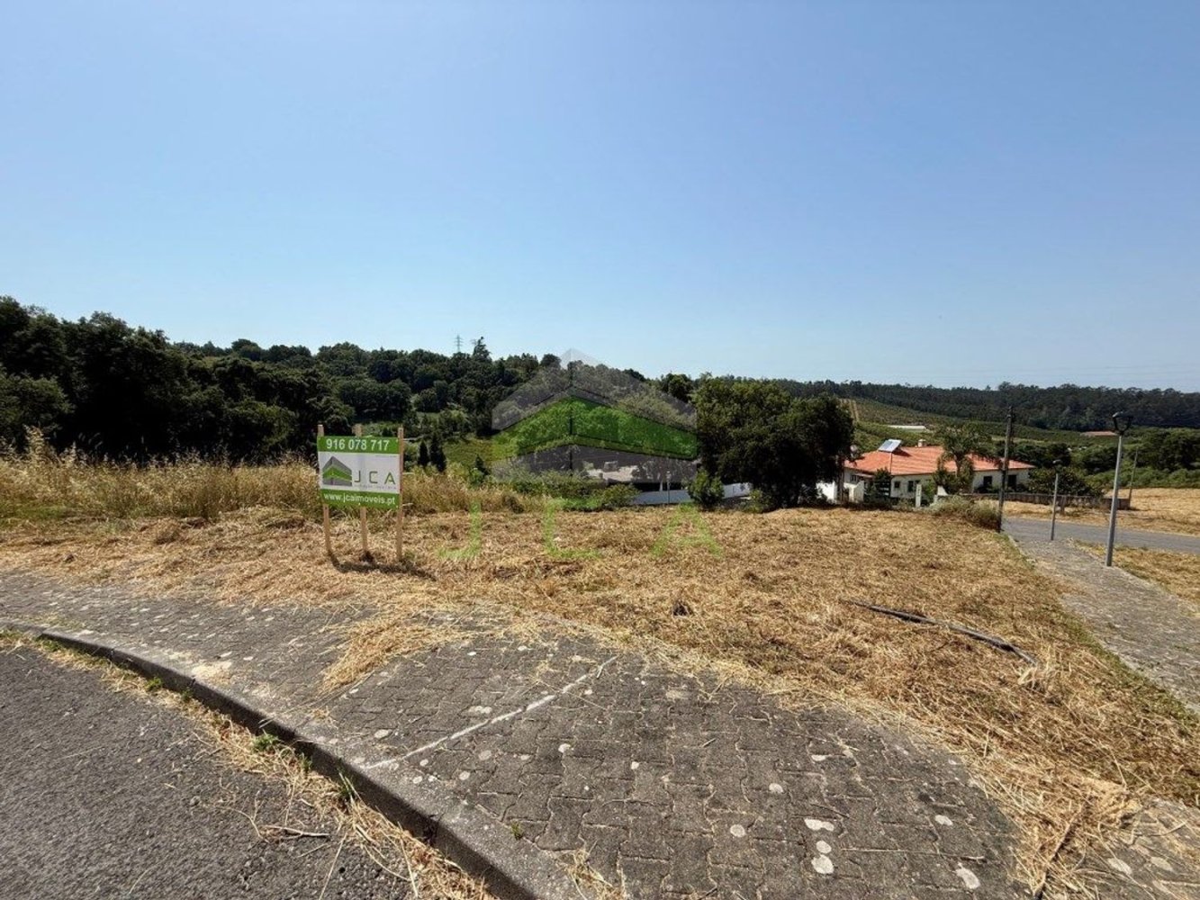 617m² Land in Leiria, Portugal No. 78455
