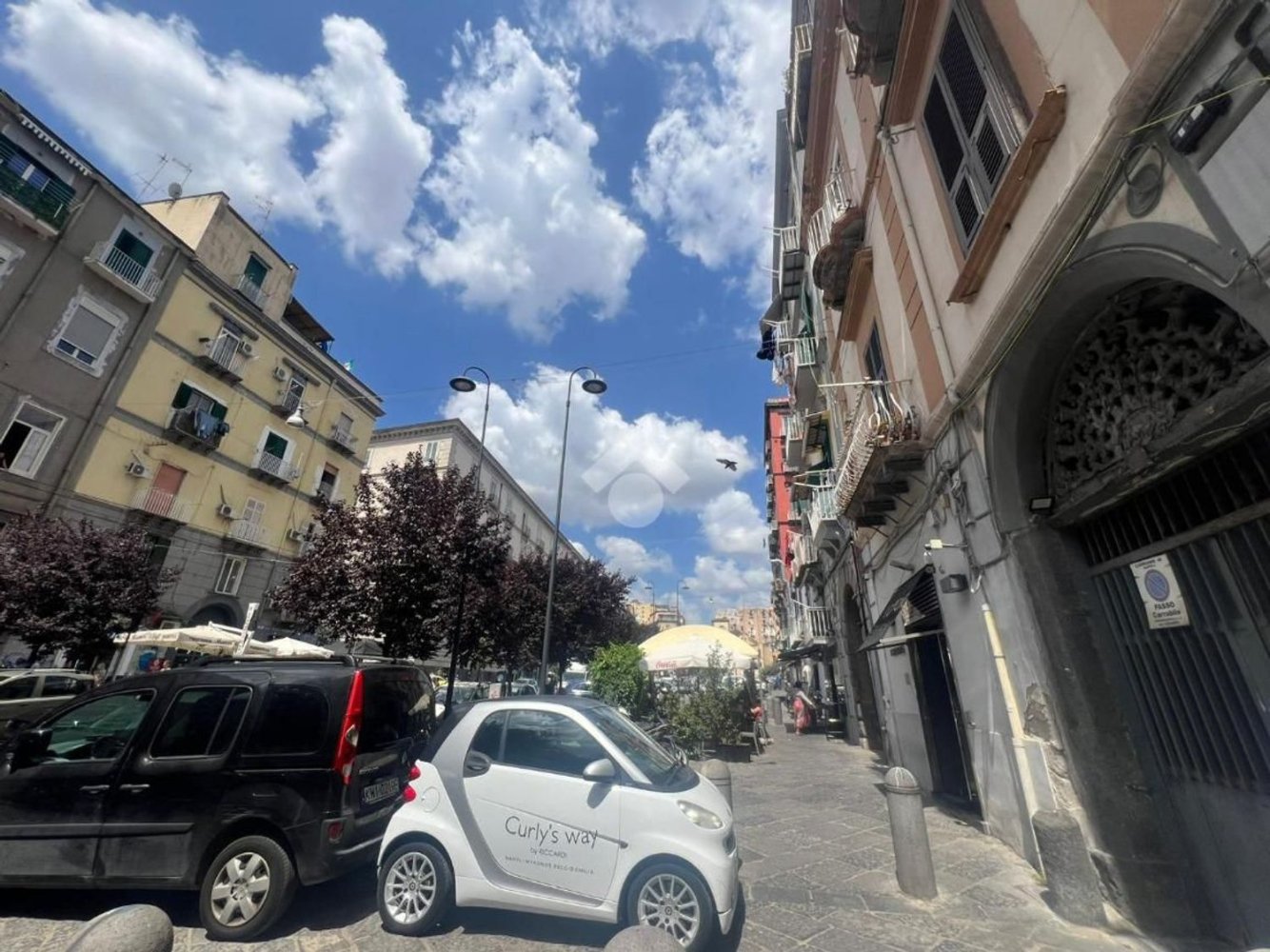 113m² Warehouse in Naples, Italy No. 258801